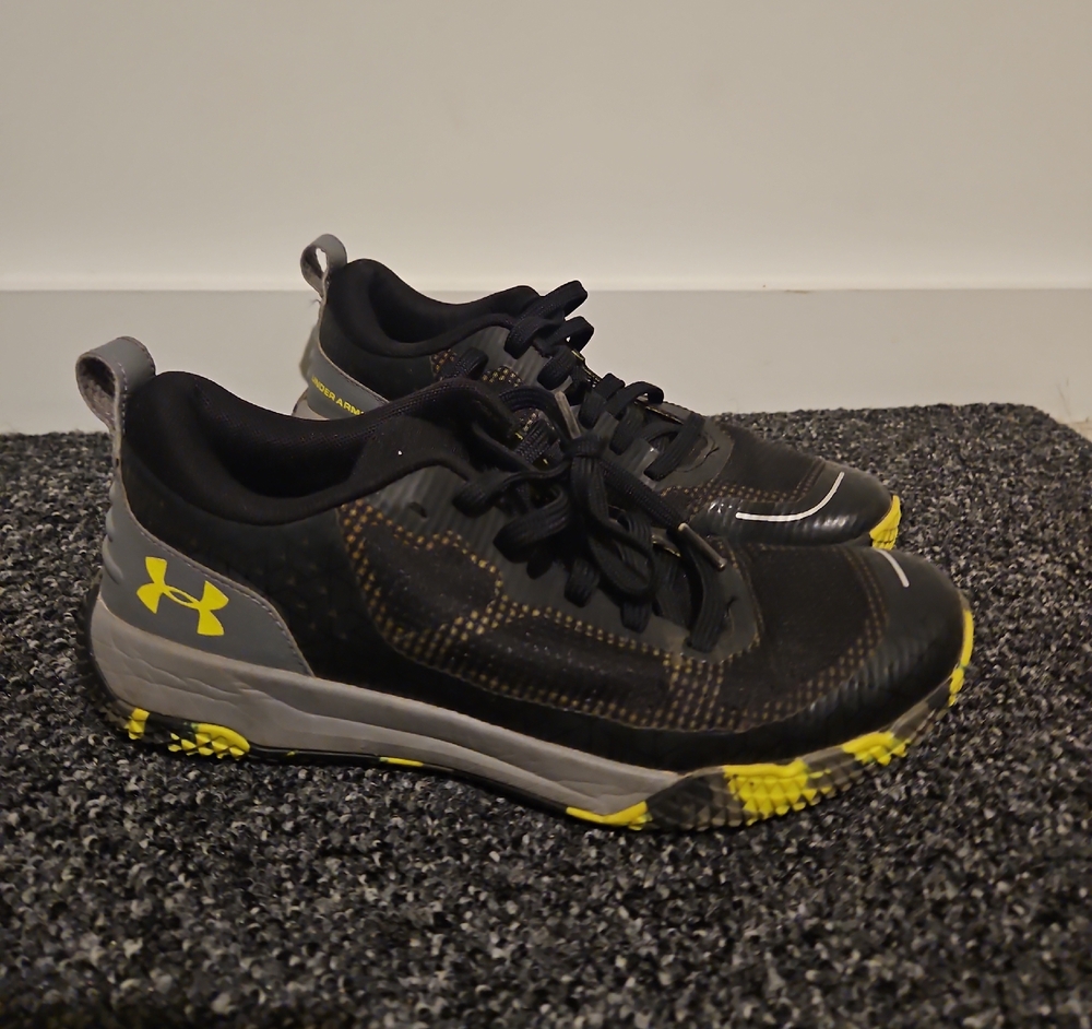Under Armour Kids' Black and Yellow Sneakers